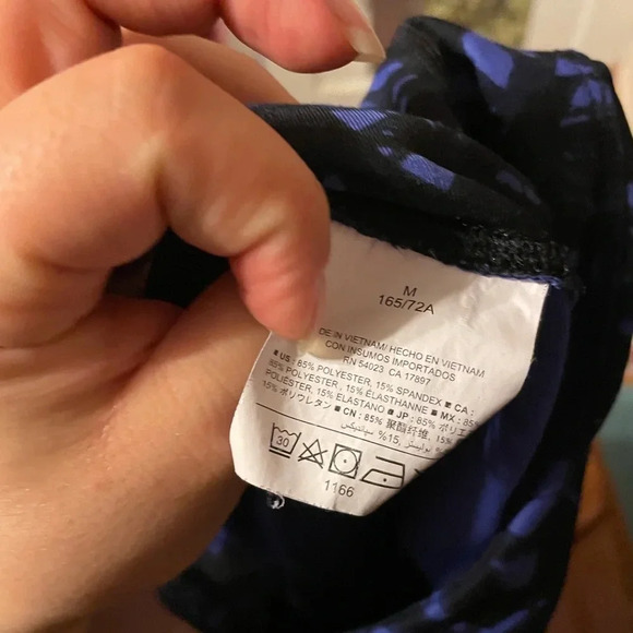 OLD NAVY ACTIVE CROPPED LEGGINGS - Picture 5 of 5